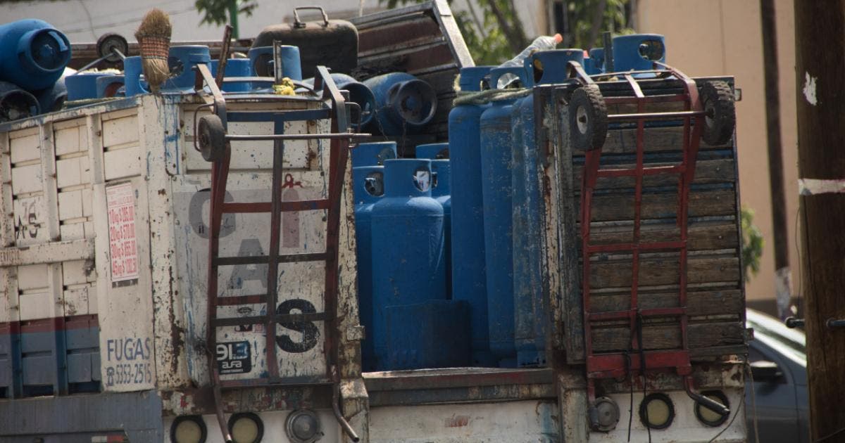 Cofece pide a CRE respetar norma de precio del gas LP; incurría en violación si la altera