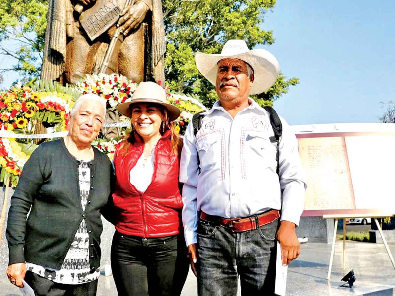 Huawei apapacha a senadora con viaje; viola la ley de responsabilidades