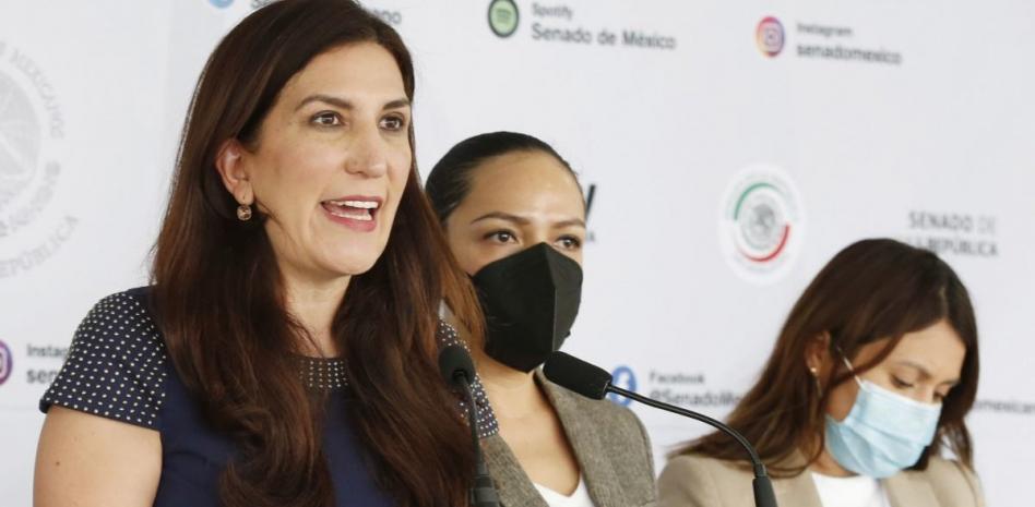 Xóchitl nombra a Kenia López como Jefa de Oficina de su precampaña rumbo al 2024