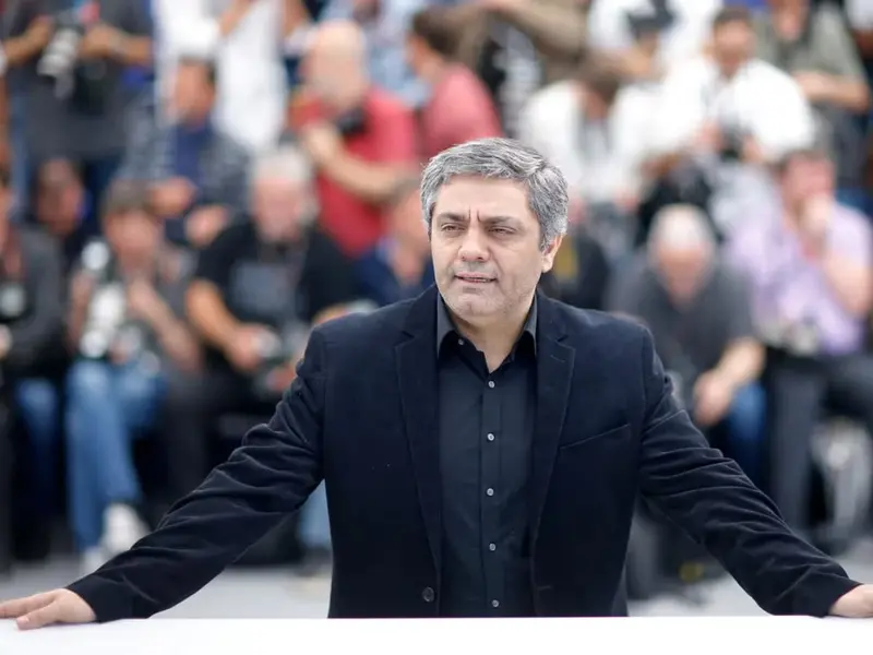 Irán condena a 5 años de cárcel y azotes a cineasta ganador del Oso de Berlín