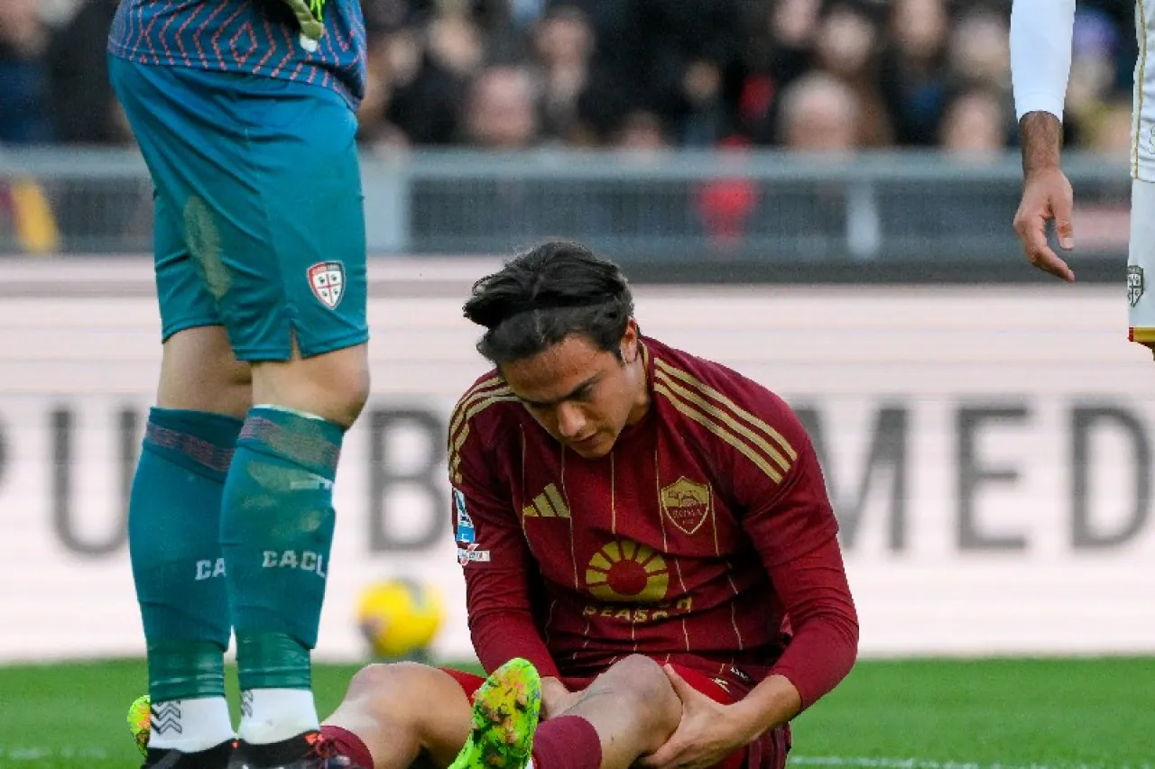 Dybala se perderá lo que queda de temporada con la Roma por lesión