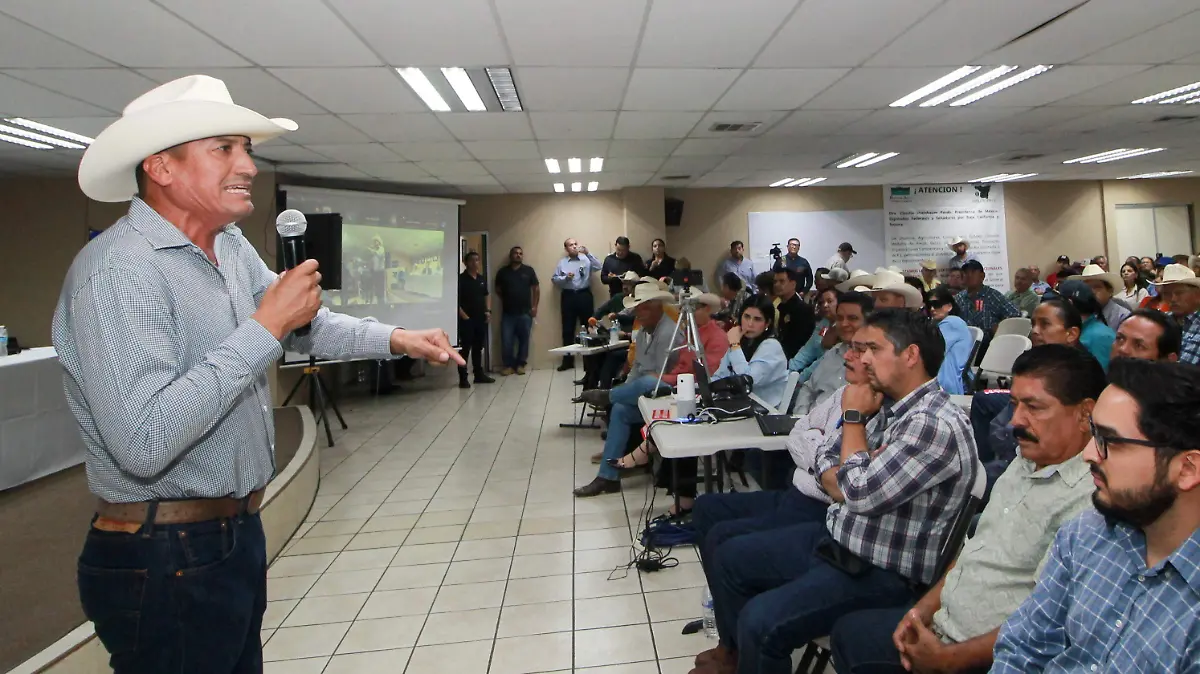 Agricultores rechazan iniciativas sobre el agua