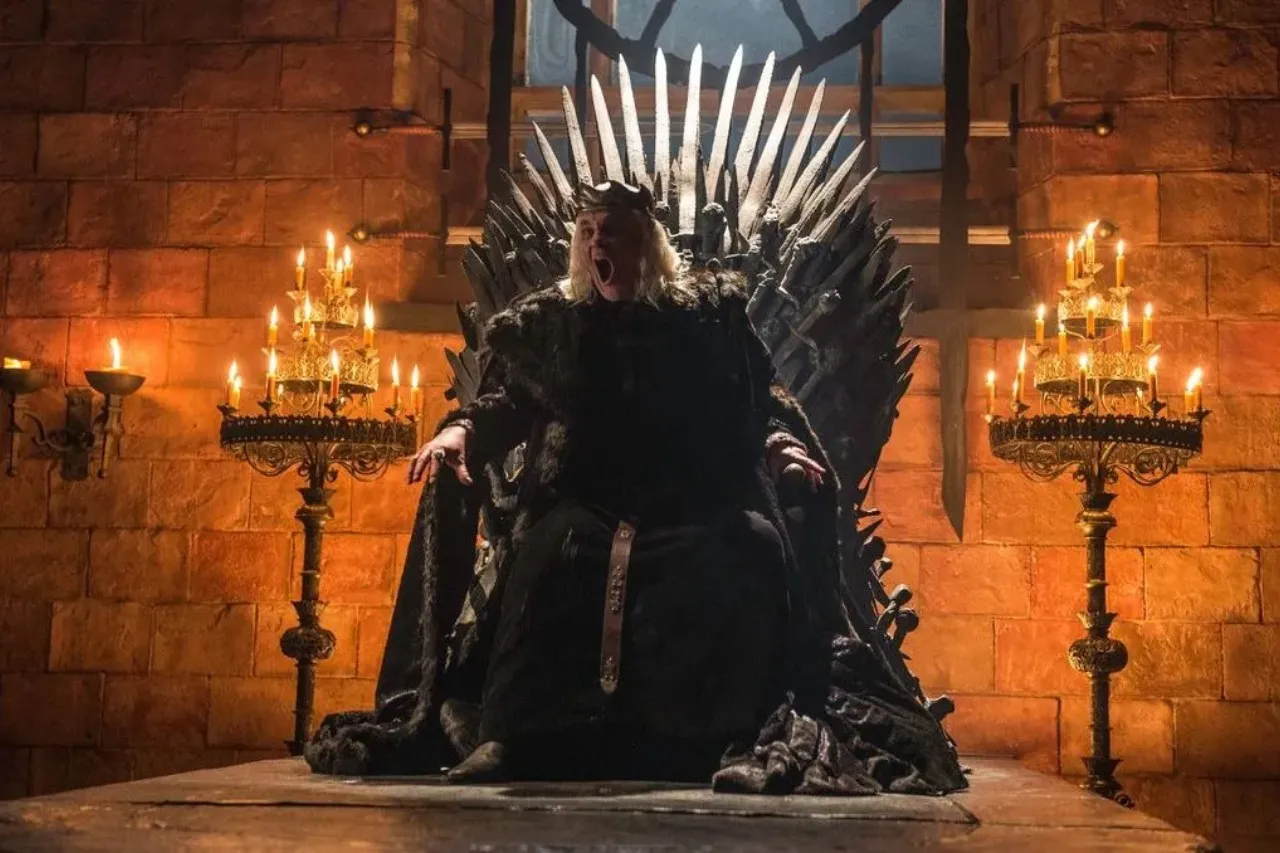 George R.R. Martin anuncia precuela de “Game of Thrones” centrada en el Rey Loco